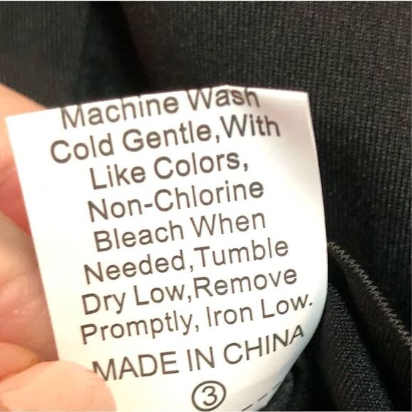 UNBRANDED - L Sz L Sleeveless Black Cropped Tank Top. (runs small). NWOT! - Picture 12 of 12